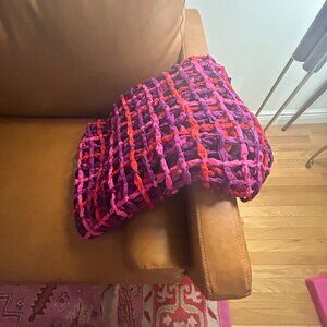 Anthropologie By Paola Navone - Netted Throw Blanket Pink, Red, Purple